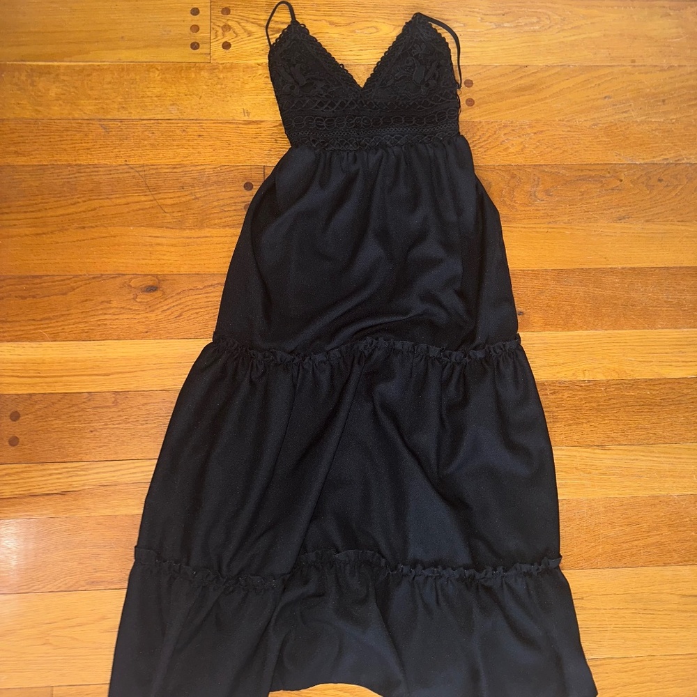 black flowy dress